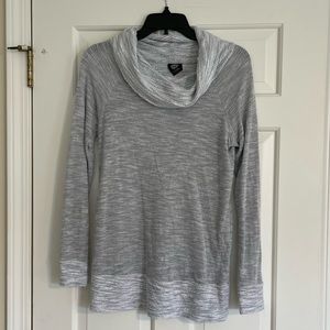 Gray Sweater by Bobeau